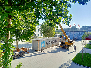 印度尼西亞石膏粉生產線發貨，今天裝了一個集裝箱，明天繼續。